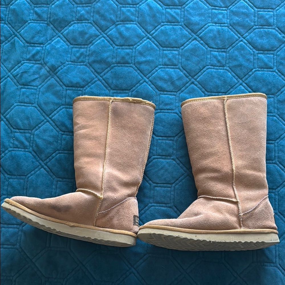 Ugg Tan Suede Boots